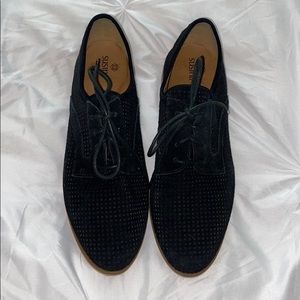 Women’s Black Suede oxfords
